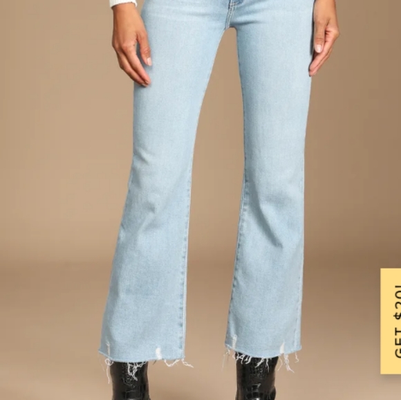 NWT Just Black Denim. Try Out The Trend Light Wash Denim High-Rise Cropped Flare - Picture 2 of 11